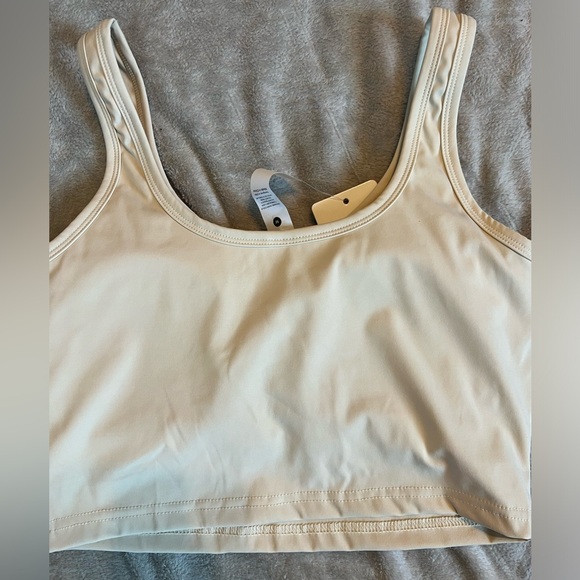 NWT Women’s Goldhinge light tan cream longline outline sportsbra size medium - Picture 4 of 5